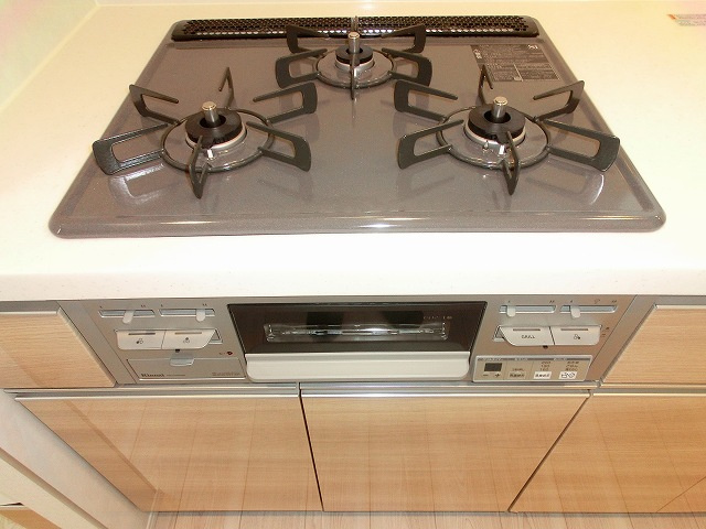 プライマル浅草言問通の設備|瀟洒でお手入れ楽なガラストップコンロ、温度調節可能なピピッとコンロです