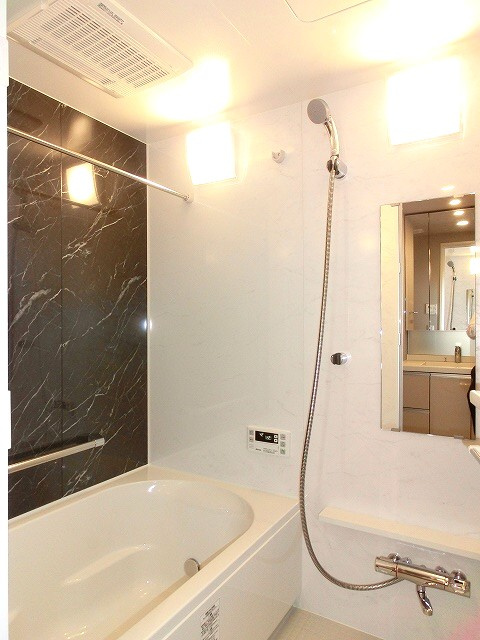 プライマル浅草言問通の浴室