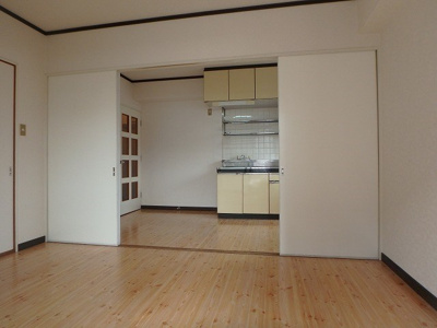 【居間・リビング】 | 砂津ハイツ