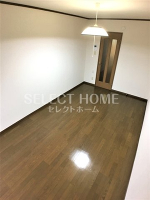 【居間・リビング】 | フォンテーヌⅡ | ゆったり過ごせる居間です