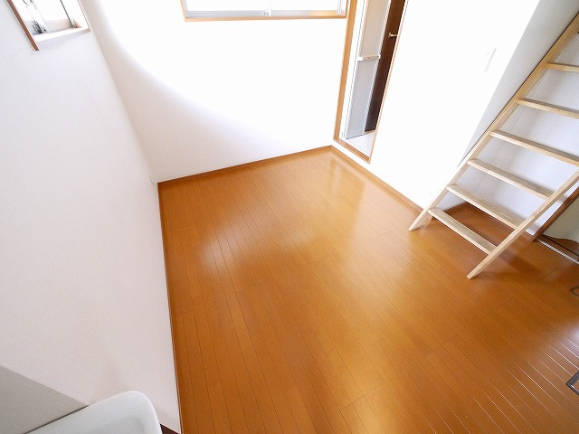 フジモトビルの内装|明るい室内です