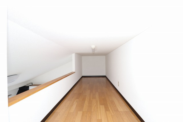 ソワール比島の洋室