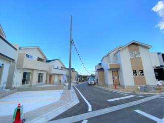 【前面道路含む現地写真】