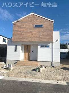 【外観】 | 岐阜市東鶉１丁目　新築戸建　全４棟　ゆとりの広さを現実に
敷地広々61坪！お車スペース並列3台可能　