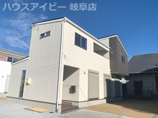 【外観】 | 岐阜市東鶉１丁目　新築戸建　全４棟　ゆとりの広さを現実に
敷地広々61坪！お車スペース並列3台可能　