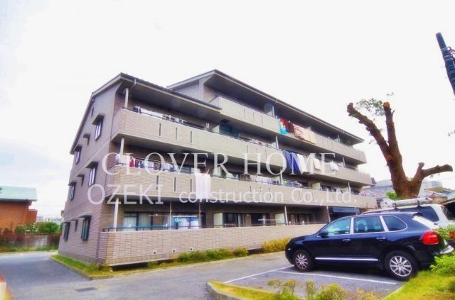 たぶの木の家の外観