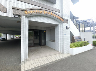 【エントランス】 | 安心の新耐震基準マンション。
巡回管理で管理体制良好です。