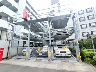 【駐車場】 | 機械式駐車場。