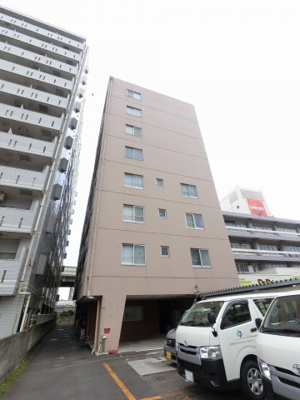 【外観】 | 新子安ダイヤモンドマンション | 京浜東北線「新子安」駅徒歩8分と好立地。駅近ならではの便利な住環境も魅力的です。
4.0帖の洋室はワークスペースとしても活用できます。