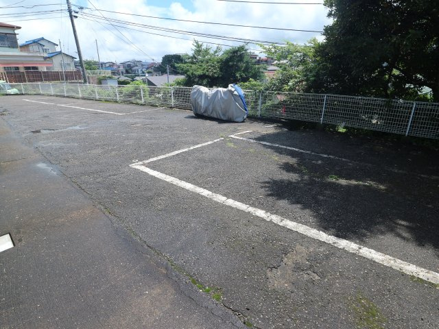 ヴィレッジ白山の駐車場
