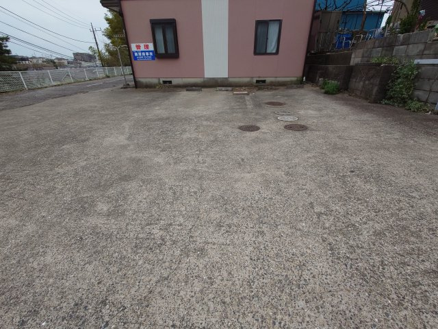 ヴィレッジ白山の駐車場