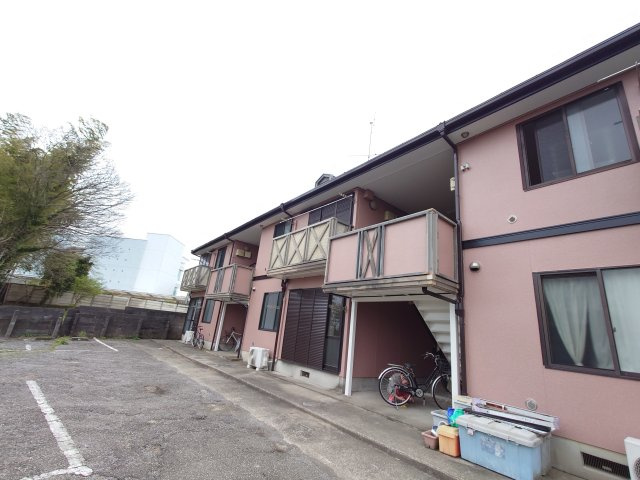 ヴィレッジ白山の外観