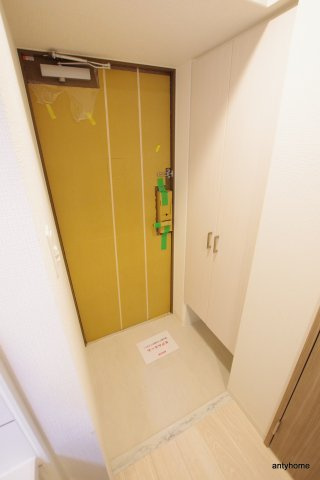 エスリード大阪 NAGAHORI GATE　仲介手数料無料の玄関