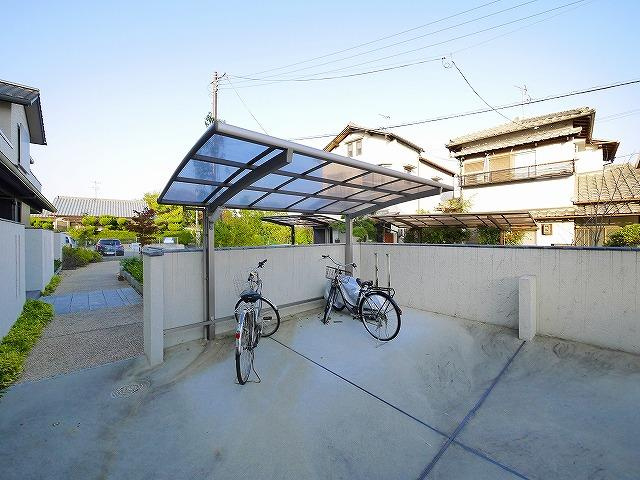 グランシャリオ野々宮のその他共用部分|屋根付き駐輪場