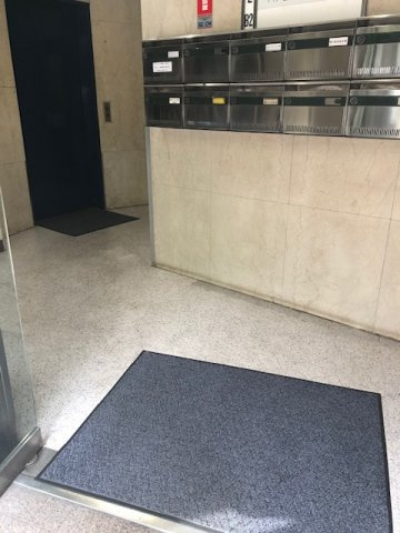 トミタビルのロビー