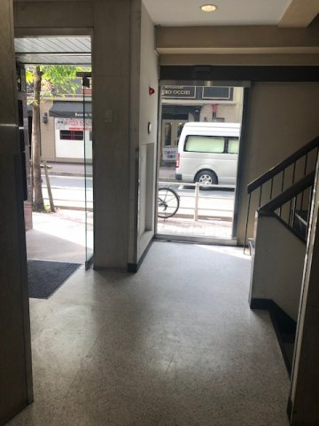 トミタビルのロビー