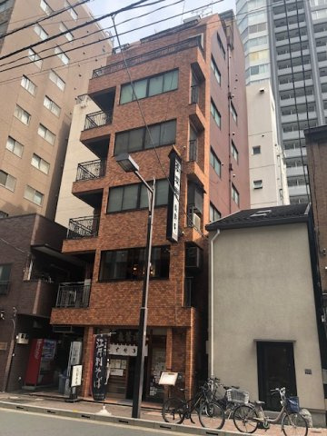 第一銀長ビルの外観