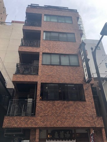 第一銀長ビルの外観