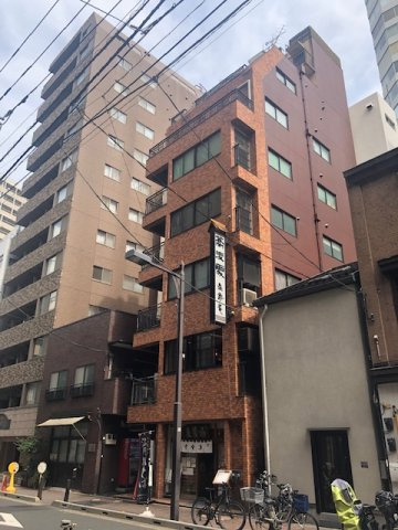 第一銀長ビルの外観