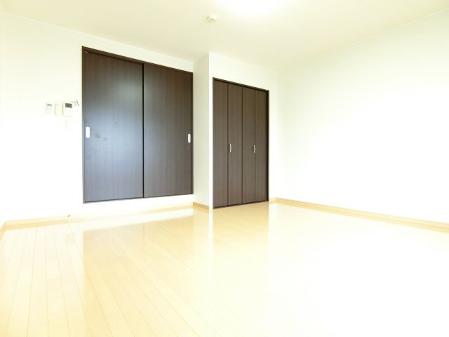 アムールKATAKURAの居間・リビング