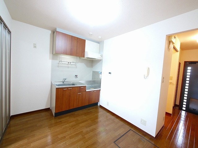 ドミール佐保台の居間・リビング