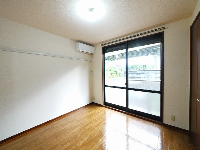 ドミール佐保台の寝室