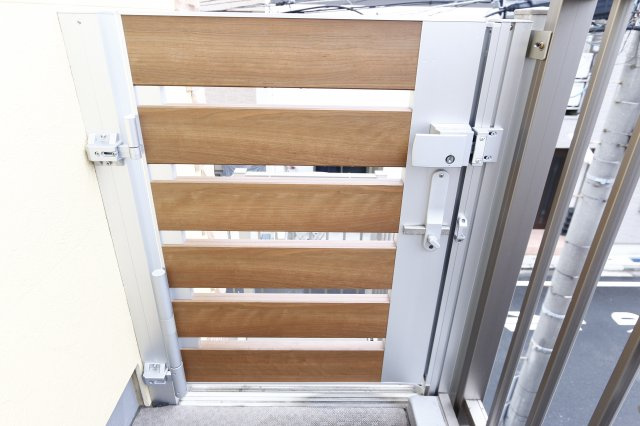 プレミアリラガーデン鶴見仲通のセキュリティ|同タイプ参考写真です。