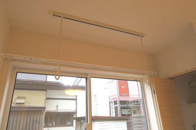 【内装】 | レ・セーナⅡ | 室内物干しざおです。雨の日も安心してお洗濯を干すことができます。