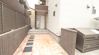 【エントランス】 | オートロック、防犯カメラ、宅配ボックス、メールボックス完備