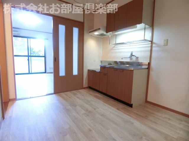 パークアヴェニューの内装|明るい色調の室内です