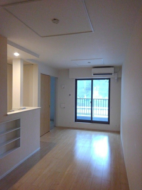 ファイン　ヴィラ　Ⅲ　Ｂの居間・リビング