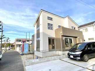 【外観】 | 街並みも素敵なのでぜひご覧いただきたい物件です！