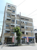 PINES APARTMENTの画像