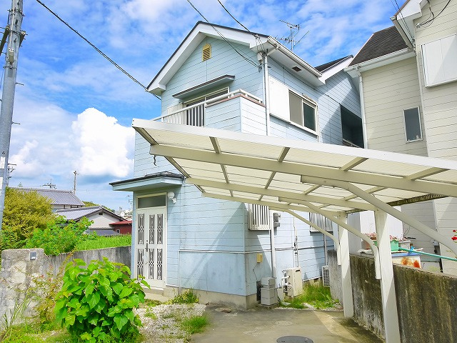 石上町一戸建（696-2）の外観|外はこのようになっています