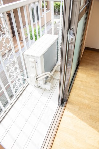 メゾンヤマモトのバルコニー|東向きベランダです。