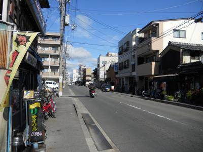 サンライズ奥谷A棟の周辺|前面道路