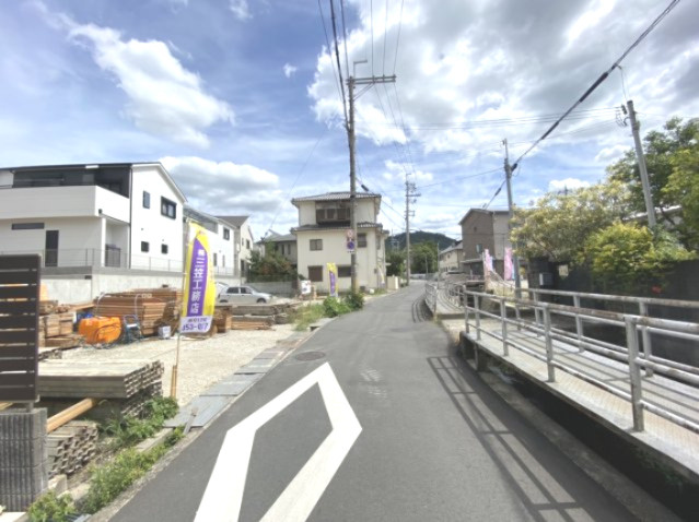 グラッド・タウン　中野３丁目　２期の前面道路含む現地写真|■近くには、お子様で賑やかな中野児童遊園があります♪♪