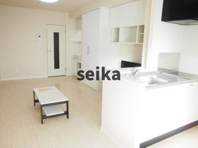 【居間・リビング】 | TOMY | 同タイプ室内※家具等の配色が実際とは異なる場合があります