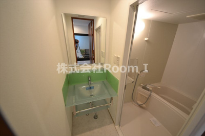 【独立洗面台】 | プロスペクト中之島 | 使いやすい独立洗面台です