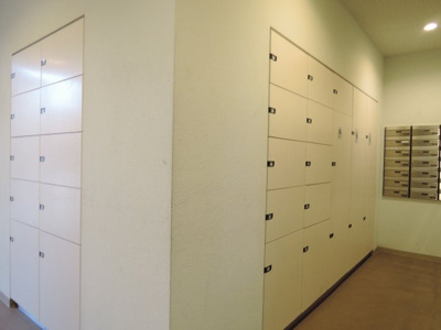 【その他共用部分】 | ザ・ミレナリータワーズ | 不在時にもお荷物が受け取れる宅配ボックスです。