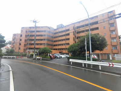 【外観】 | ライオンズマンション羽沢町 | 総戸数７５戸、昭和５８年５月築、管理人は日勤勤務につき管理体制良好です♪