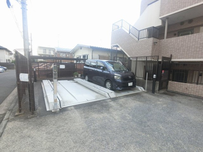【駐車場】 | サングレイス上星川 | 機械式駐車場