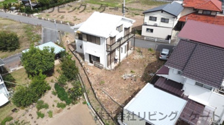 【外観】 | 敷地面積88坪。閑静な住宅団地の一角です。