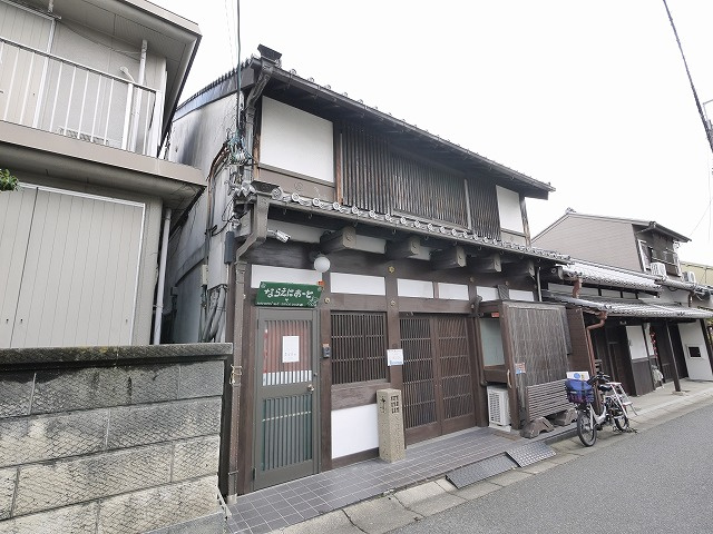 南店舗（西新屋町）の外観
