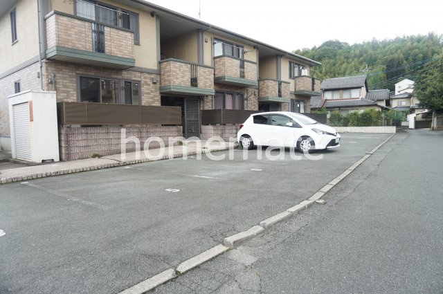 熊本市北区弓削６丁目のアパートの駐車場