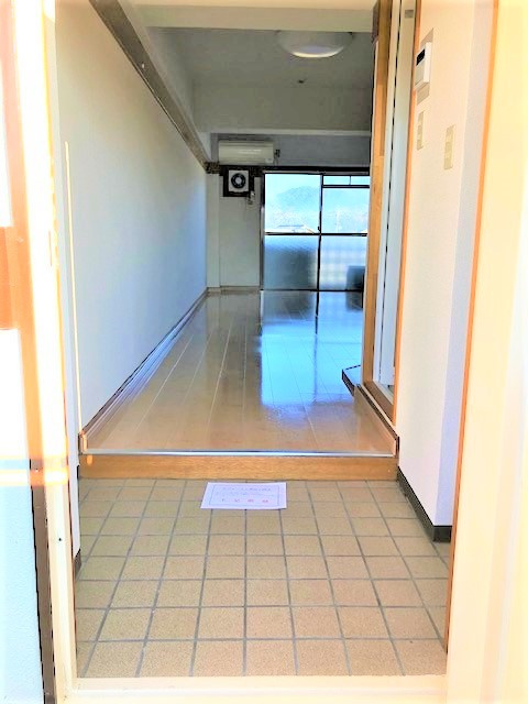 シャローム山城の玄関