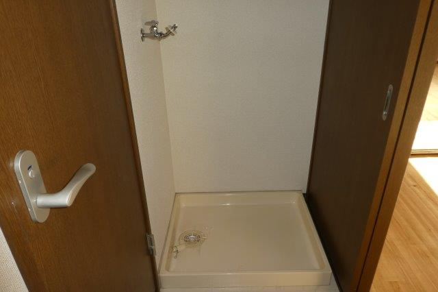 ロイヤルハイツ692のその他|洗濯機置き場