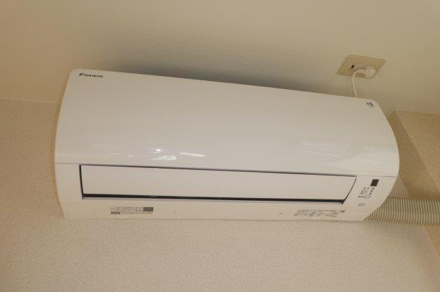 ロイヤルハイツ692の設備|エアコン