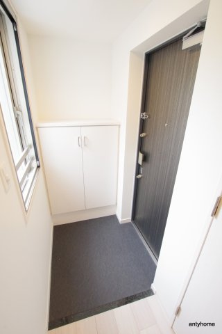 セオリー天神橋アベニール　仲介手数料無料の玄関