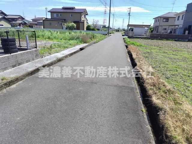 ５５５６０　本巣市下福島土地の外観